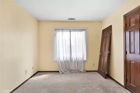 Bedroom - 14942 Riverside Dr, Apple Valley, CA 92307 photo 1 of 4