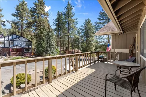 Exterior - 1837 Twin Lks, Wrightwood, CA 92397 photo 3 of 4