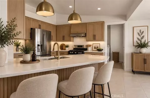 Kitchen - 23520 Pala, Apple Valley, CA 92307 photo 2 of 4