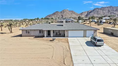 Exterior - 23520 Pala, Apple Valley, CA 92307 photo 2 of 7