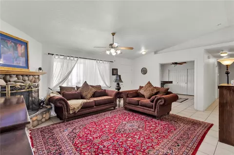 Living - 23520 Pala, Apple Valley, CA 92307 photo 5 of 6