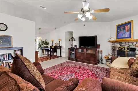 Living - 23520 Pala, Apple Valley, CA 92307 photo 1 of 4
