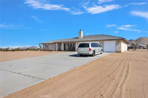 Exterior - 23520 Pala, Apple Valley, CA 92307 photo 3 of 7
