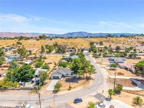 View/Area - 17405 Adobe, Hesperia, CA 92345 photo 1 of 9