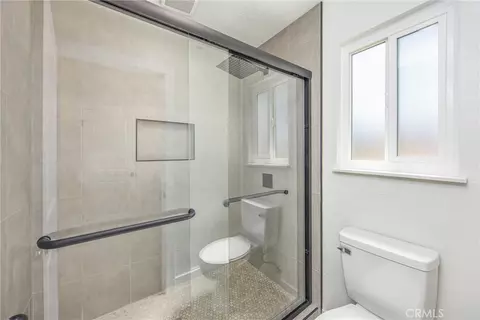 Bath - 17405 Adobe, Hesperia, CA 92345 photo 2 of 3