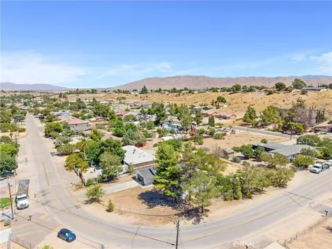 View/Area - 17405 Adobe, Hesperia, CA 92345 photo 8 of 9