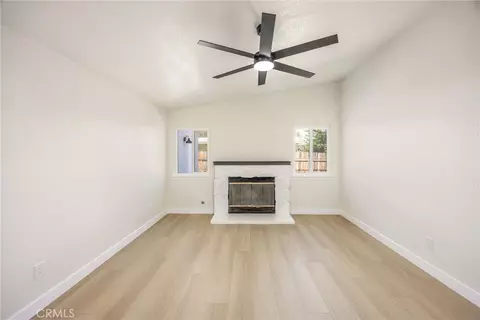 Living - 17405 Adobe, Hesperia, CA 92345 photo 6 of 9