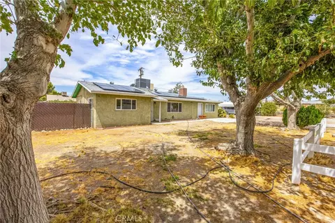 Exterior - 36702 Bel Air, Barstow, CA 92311 photo 2 of 7