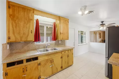 Kitchen - 36702 Bel Air, Barstow, CA 92311 photo 1 of 2