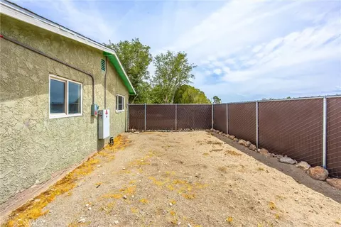 Exterior - 36702 Bel Air, Barstow, CA 92311 photo 5 of 7