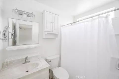 Bath - 36702 Bel Air, Barstow, CA 92311 photo 1 of 2