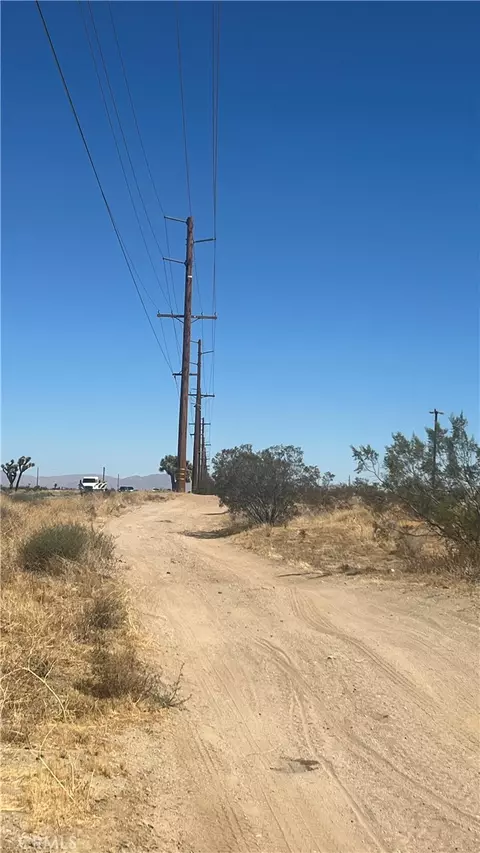 0 Ca-18, Phelan, CA 92371 photo 4