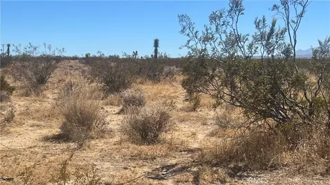 0 Ca-18, Phelan, CA 92371 photo 2