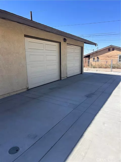 Exterior - 16458 Spruce, Hesperia, CA 92345 photo 1 of 1