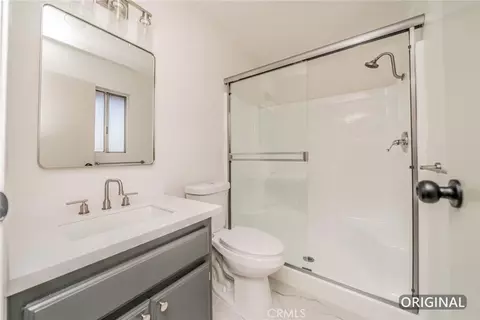 Bath - 14850 Riverside St, Hesperia, CA 92345 photo 4 of 4