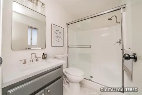 Bath - 14850 Riverside St, Hesperia, CA 92345 photo 3 of 4