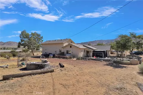 Exterior - 24716 Mcroberts, Apple Valley, CA 92307 photo 7 of 12
