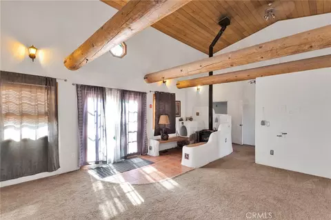 Entry Way - 24716 Mcroberts, Apple Valley, CA 92307 photo 2 of 4