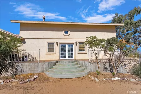 Exterior - 24716 Mcroberts, Apple Valley, CA 92307 photo 4 of 12