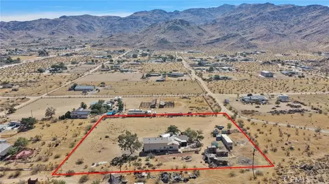 View/Area - 24716 Mcroberts, Apple Valley, CA 92307 photo 1 of 7