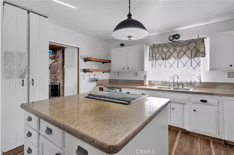 Kitchen - 24716 Mcroberts, Apple Valley, CA 92307 photo 3 of 4