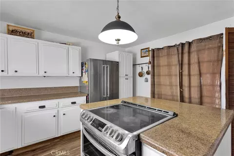 Kitchen - 24716 Mcroberts, Apple Valley, CA 92307 photo 2 of 4