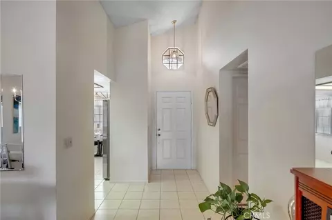 Entry Way - 19064 Elm Dr, Apple Valley, CA 92308 photo 2 of 2