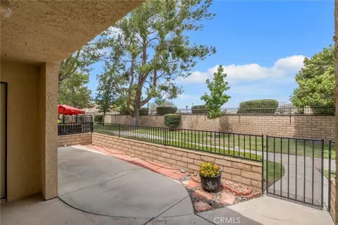 Exterior - 19064 Elm Dr, Apple Valley, CA 92308 photo 2 of 6
