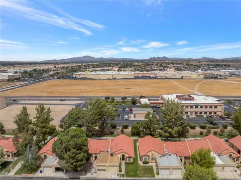 View/Area - 19064 Elm Dr, Apple Valley, CA 92308 photo 8 of 9