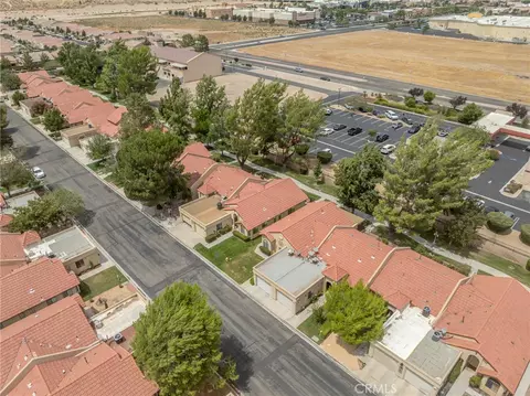 View/Area - 19064 Elm Dr, Apple Valley, CA 92308 photo 7 of 9