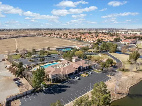 View/Area - 19064 Elm Dr, Apple Valley, CA 92308 photo 4 of 9