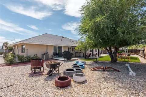 Exterior - 9172 Jacaranda, Hesperia, CA 92345 photo 4 of 10