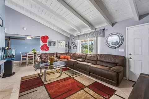 Living - 9172 Jacaranda, Hesperia, CA 92345 photo 2 of 3