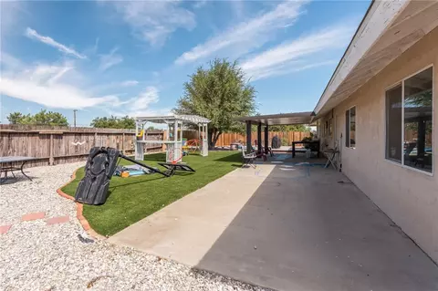 Exterior - 9172 Jacaranda, Hesperia, CA 92345 photo 5 of 10