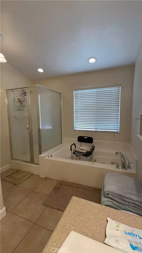 Bath - 10575 Estrella, Apple Valley, CA 92308 photo 1 of 4