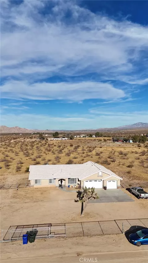 10575 Estrella, Apple Valley, CA 92308