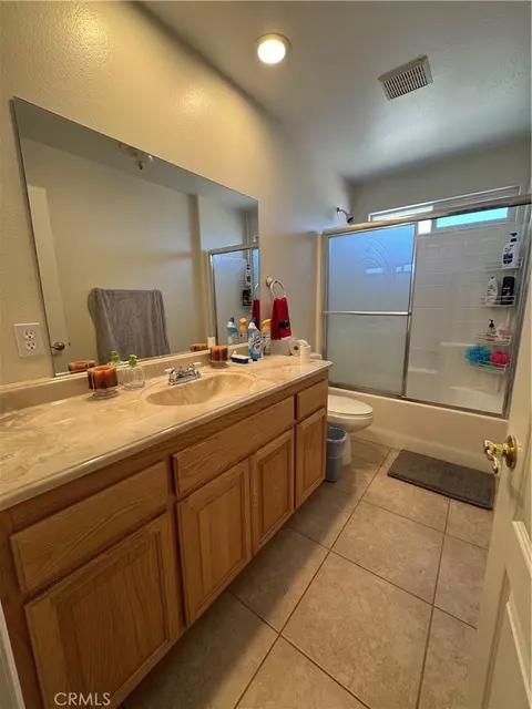 Bath - 10575 Estrella, Apple Valley, CA 92308 photo 3 of 4