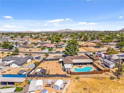 View/Area - 19185 Shoshonee, Apple Valley, CA 92307 photo 3 of 4