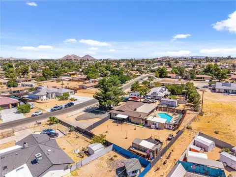 View/Area - 19185 Shoshonee, Apple Valley, CA 92307 photo 2 of 4