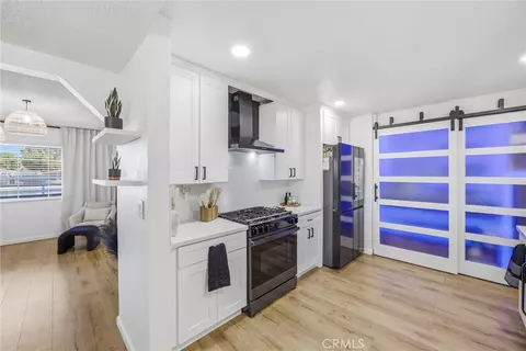 Kitchen - 19185 Shoshonee, Apple Valley, CA 92307 photo 2 of 3
