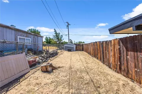 Exterior - 19185 Shoshonee, Apple Valley, CA 92307 photo 10 of 12
