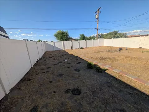 Exterior - 16410 Smoke Tree, Hesperia, CA 92345 photo 14 of 15