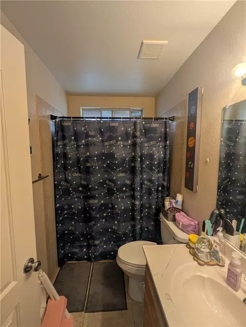 Bath - 16410 Smoke Tree, Hesperia, CA 92345 photo 1 of 3