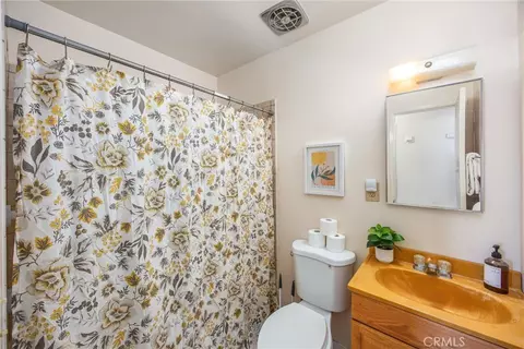 Bath - 1933 Forane, Barstow, CA 92311 photo 1 of 2
