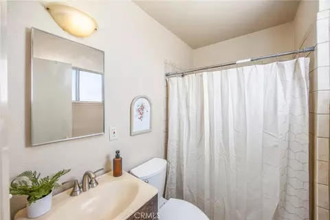 Bath - 1933 Forane, Barstow, CA 92311 photo 2 of 2