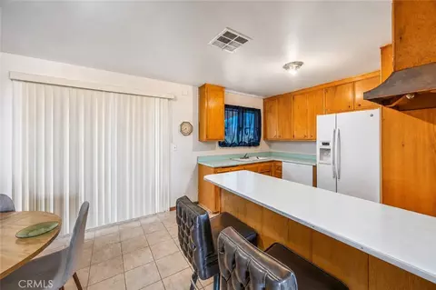 Kitchen - 1933 Forane, Barstow, CA 92311 photo 1 of 4