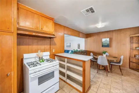 Kitchen - 1933 Forane, Barstow, CA 92311 photo 4 of 4
