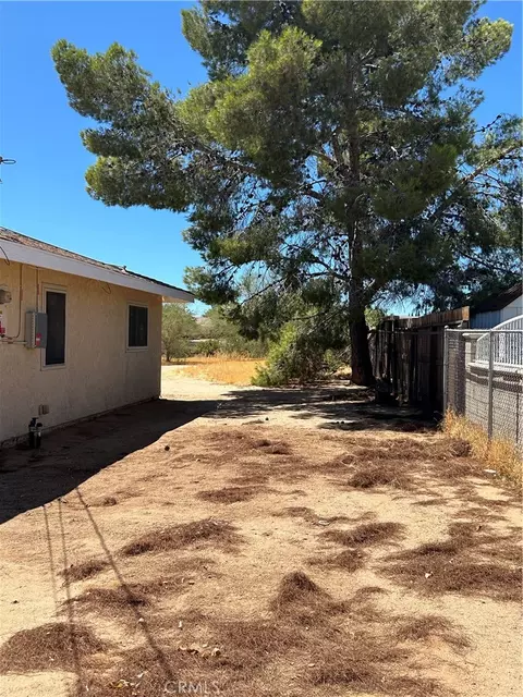 Exterior - 17035 Deodar, Hesperia, CA 92345 photo 12 of 12