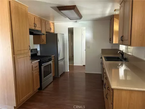 Kitchen - 17035 Deodar, Hesperia, CA 92345 photo 1 of 4