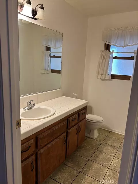 Bath - 17035 Deodar, Hesperia, CA 92345 photo 2 of 4